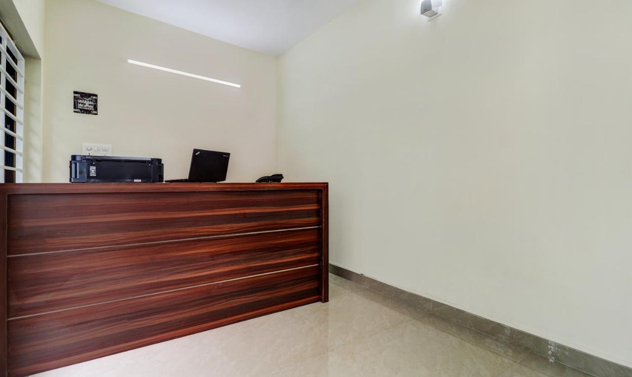 Itsy Hotels Rain Tulsi Stayz, Palarivattom Junction Kochi Екстер'єр фото